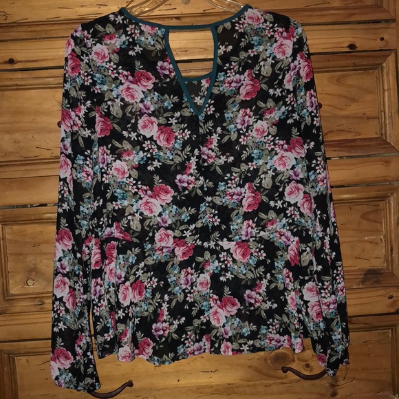 Floral Sheer Blouse - Picture 4 of 6